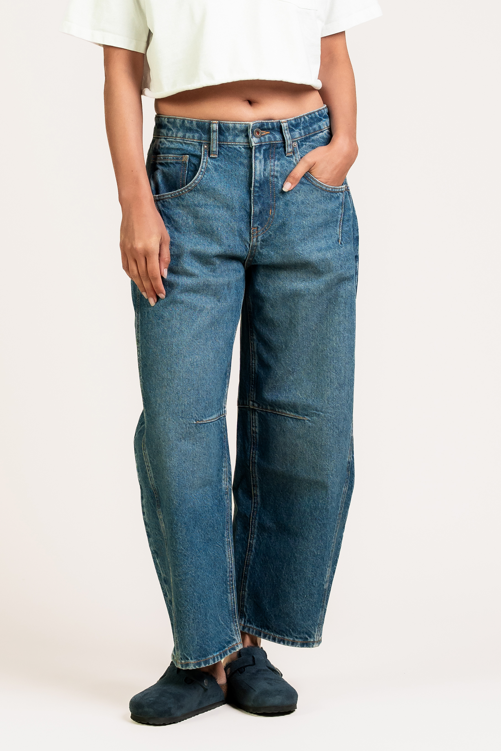 Kuyichi womens vegan Jeans Rebel Barrel Crystal Blue