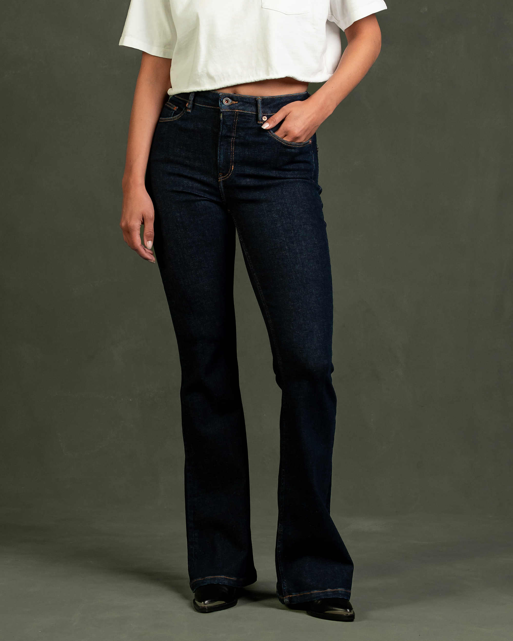 Kuyichi womens vegan Jeans Lisette Flare Indigo Rinse