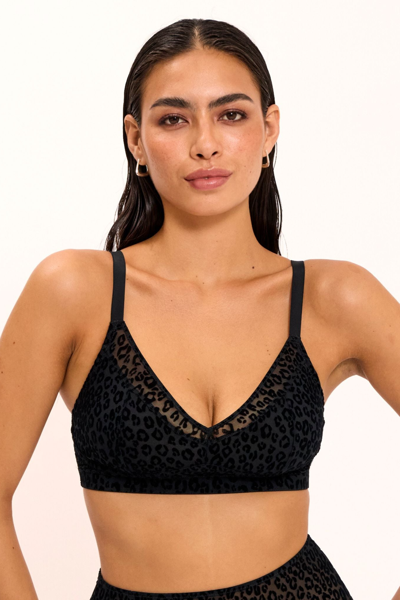 Understatement womens vegan Bra Mesh Support Black Leopard