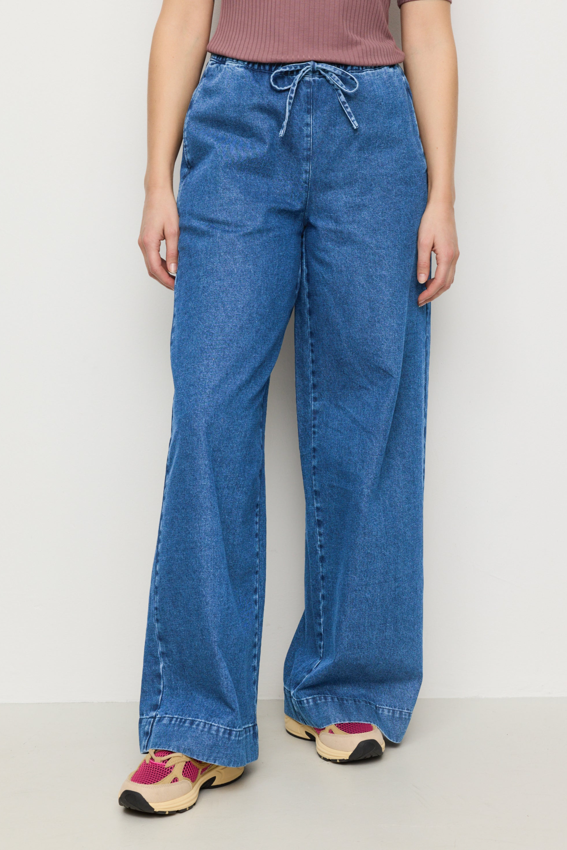 Recolution Damen vegan Jeans Buttercub Blue