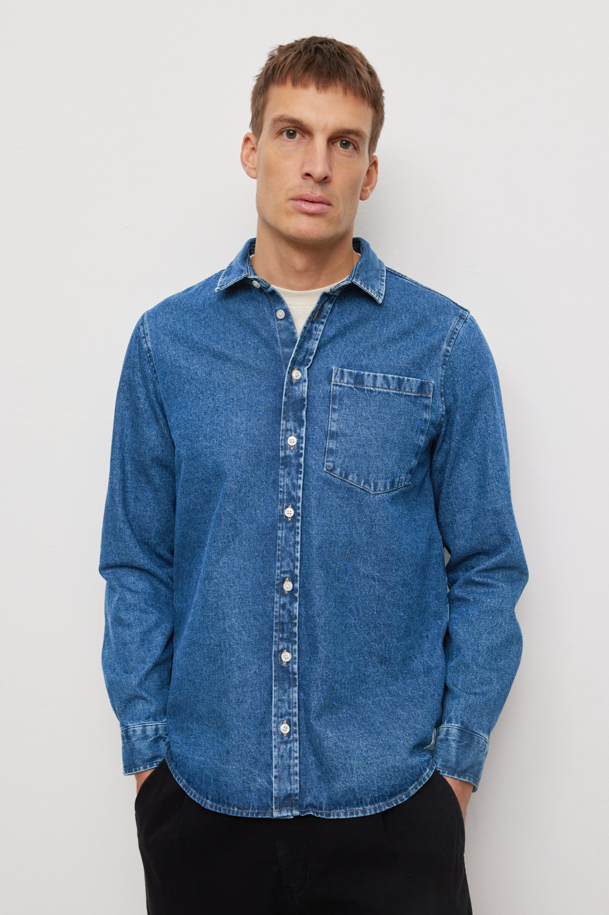 Recolution Herren vegan Hemd In Johannisbeer Blau