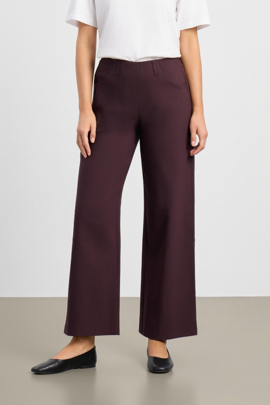 LAURIE Damen vegan Hose Donna Locker Sitzend Kurz Dunkelpflaumenfarben