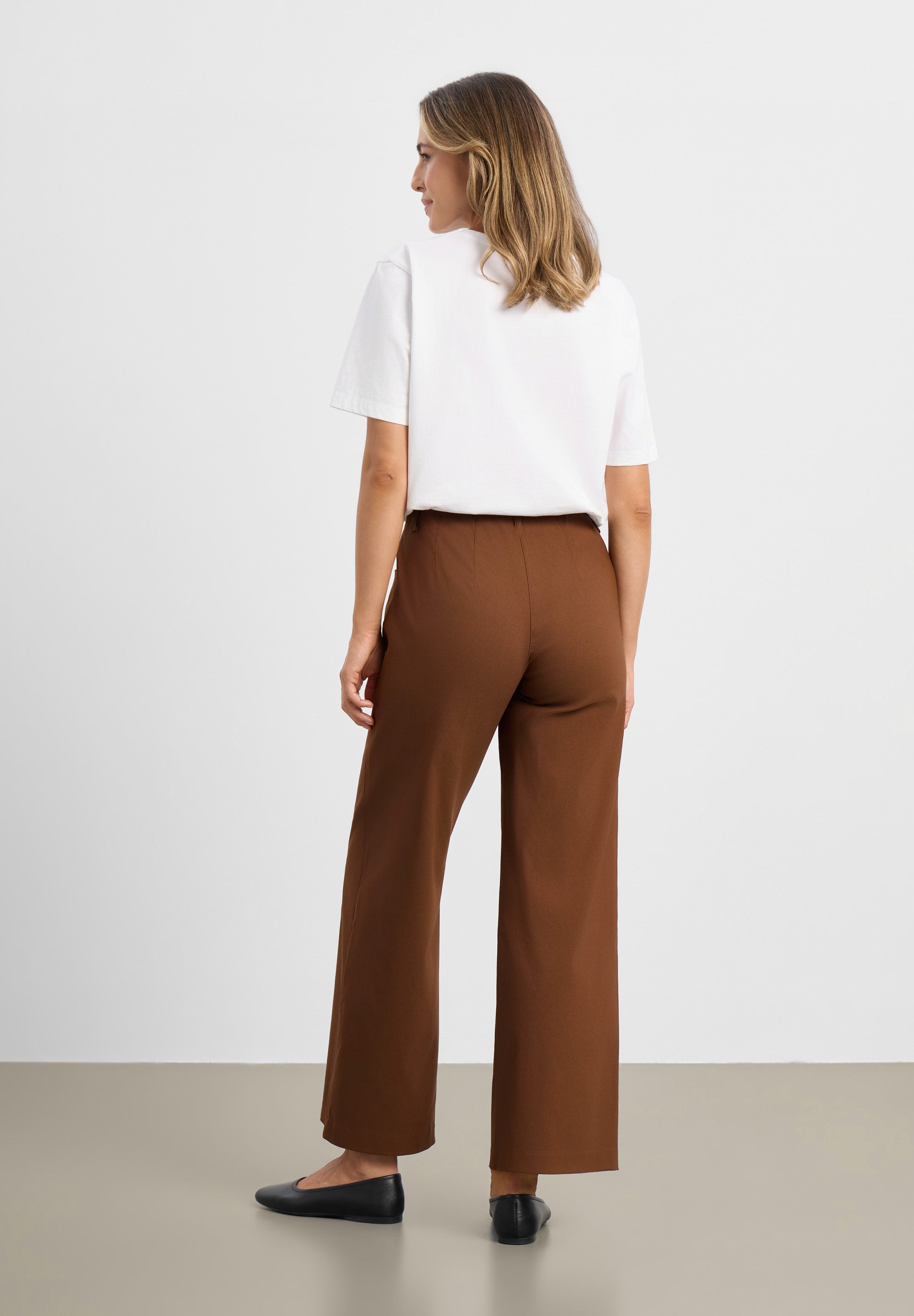 LAURIE womens vegan Pants Donna Loose Short Length Downtown Brown
