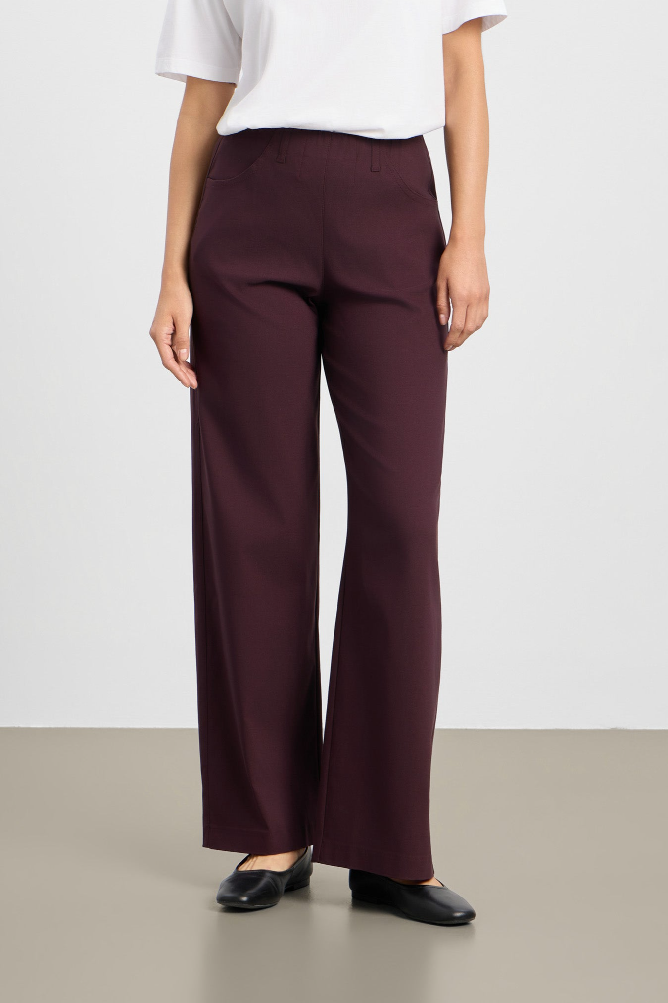 LAURIE Damen vegan Hose Donna Locker Geschnitten Mittellang, Dunkles Pflaumenblau