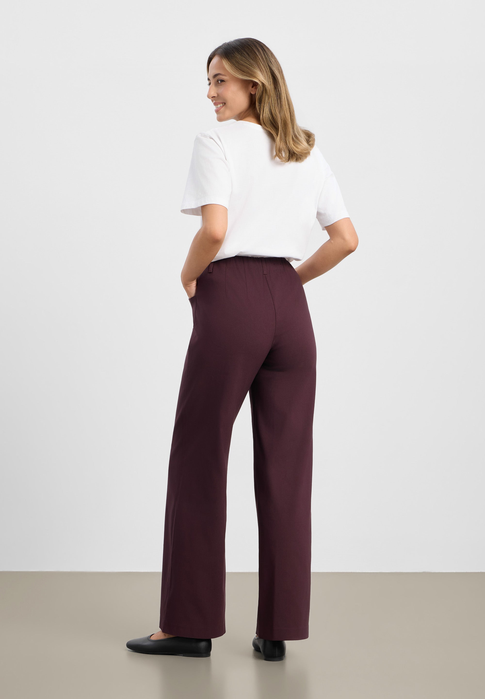 LAURIE womens vegan Pants Donna Loose Medium Length Dark Plum