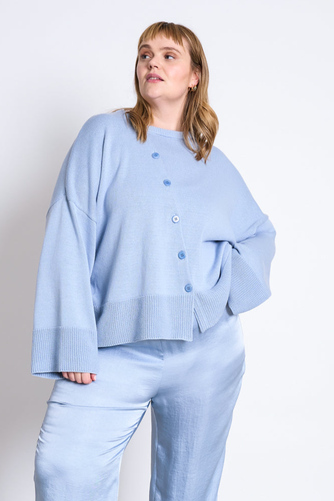 JAN N JUNE JAN 'N JUNE Damen vegan Strickjacke Asymmetrisch Gestrickt Pebble Mittelblau