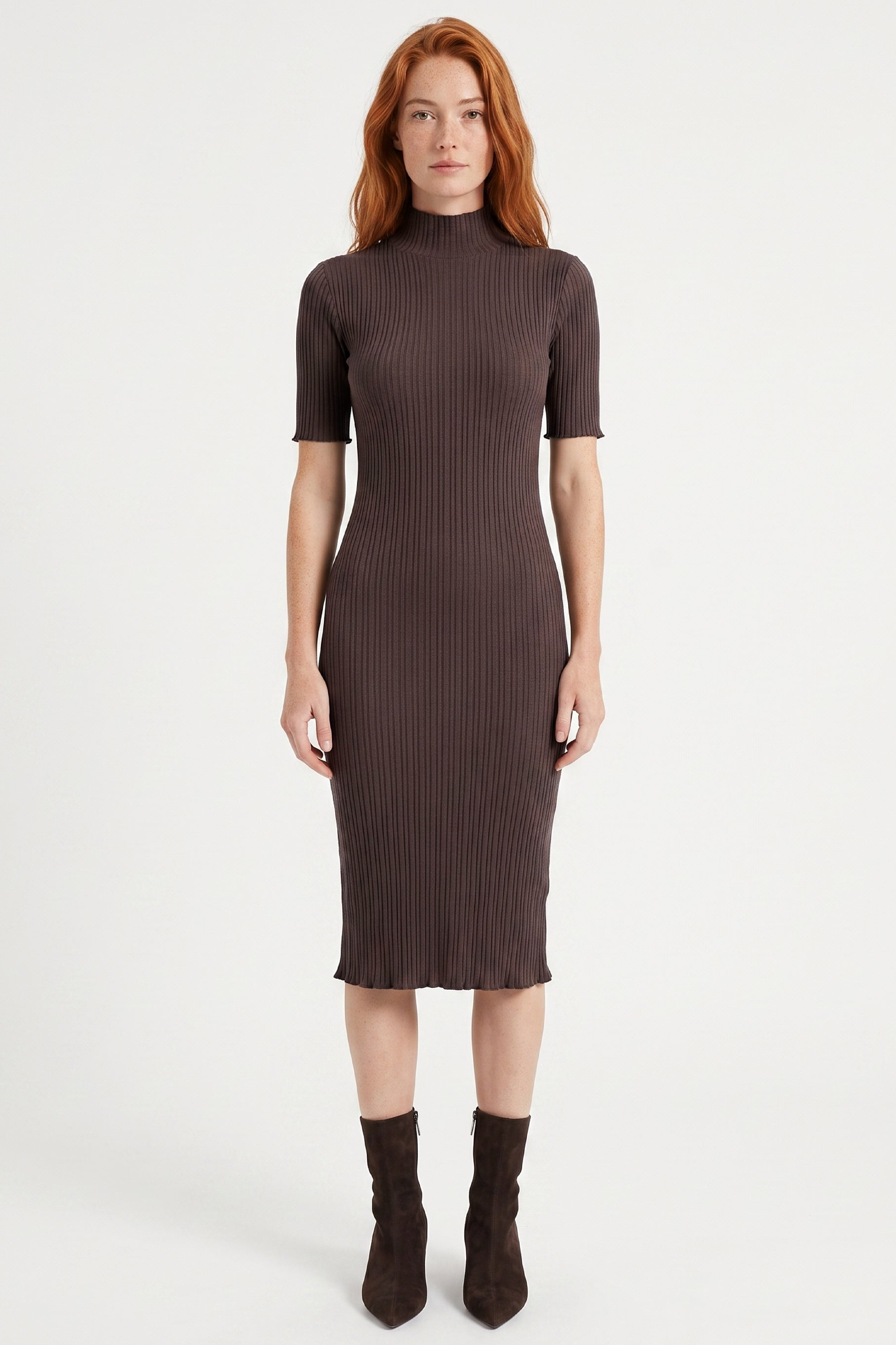 ORGANICATION Damen vegan Kleid Aus Geripptem Strick Farbe Kakao Puder