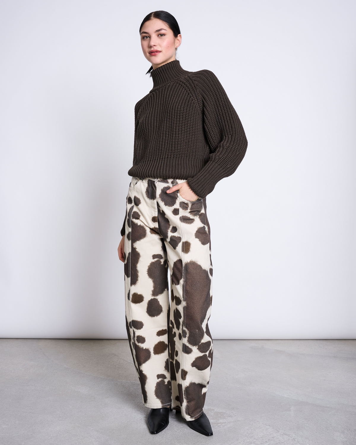 JAN N JUNE womens vegan Jumper Ola Mud Brown