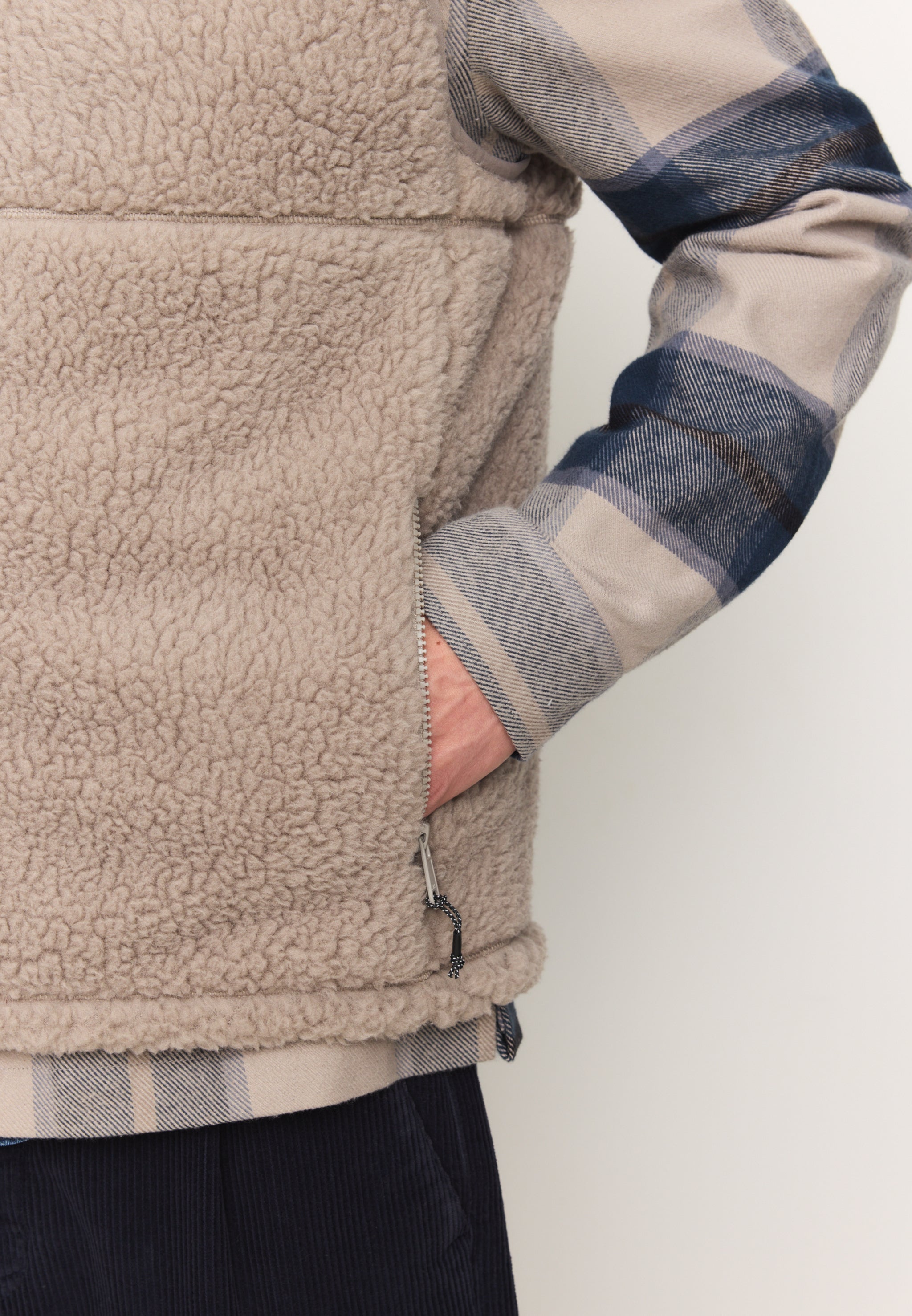 Recolution men vegan Vest Teasel Hazel Brown