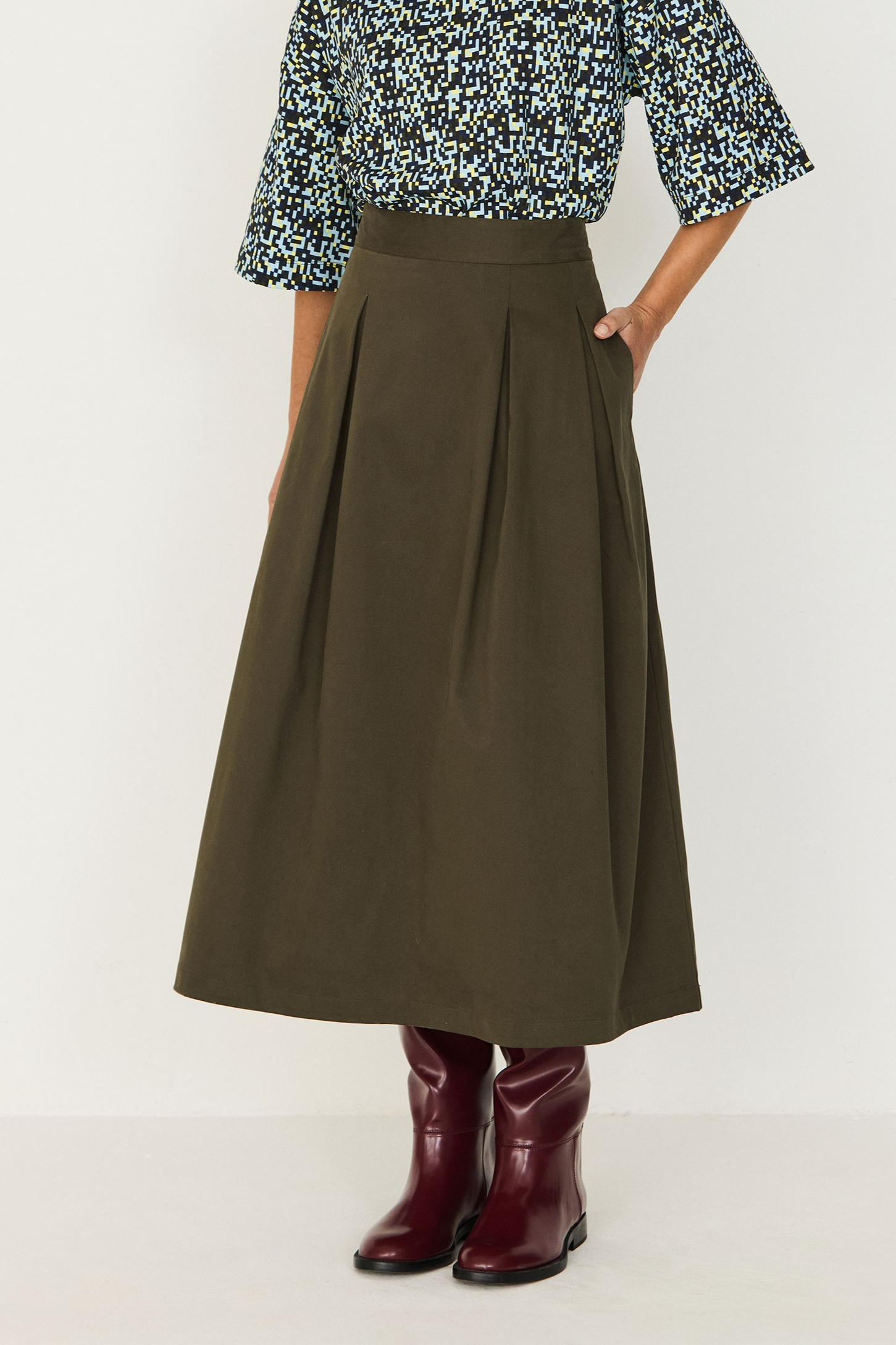 SKFK womens vegan Skirt Eloisa Midi Flared Khaki