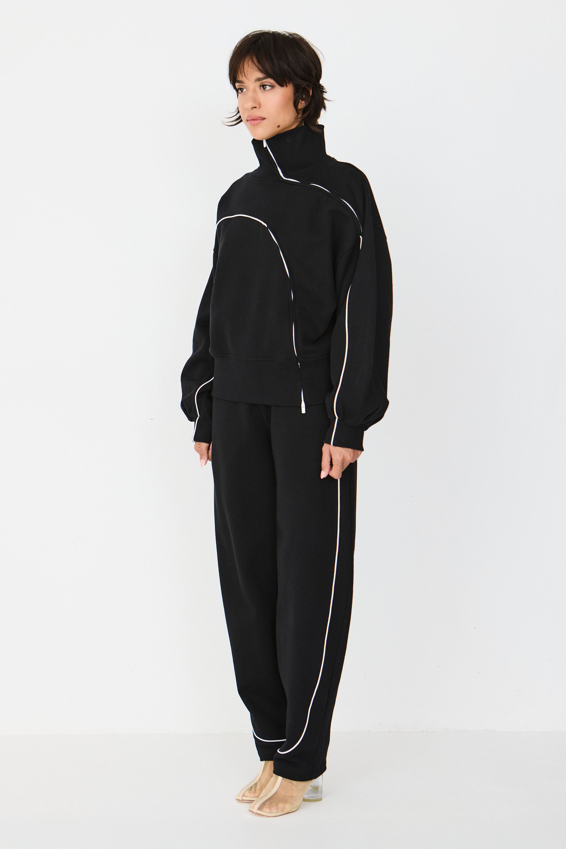 SKFK womens vegan Sweatshirt Loose Fitted Assymetrical Zipper Elisene Black