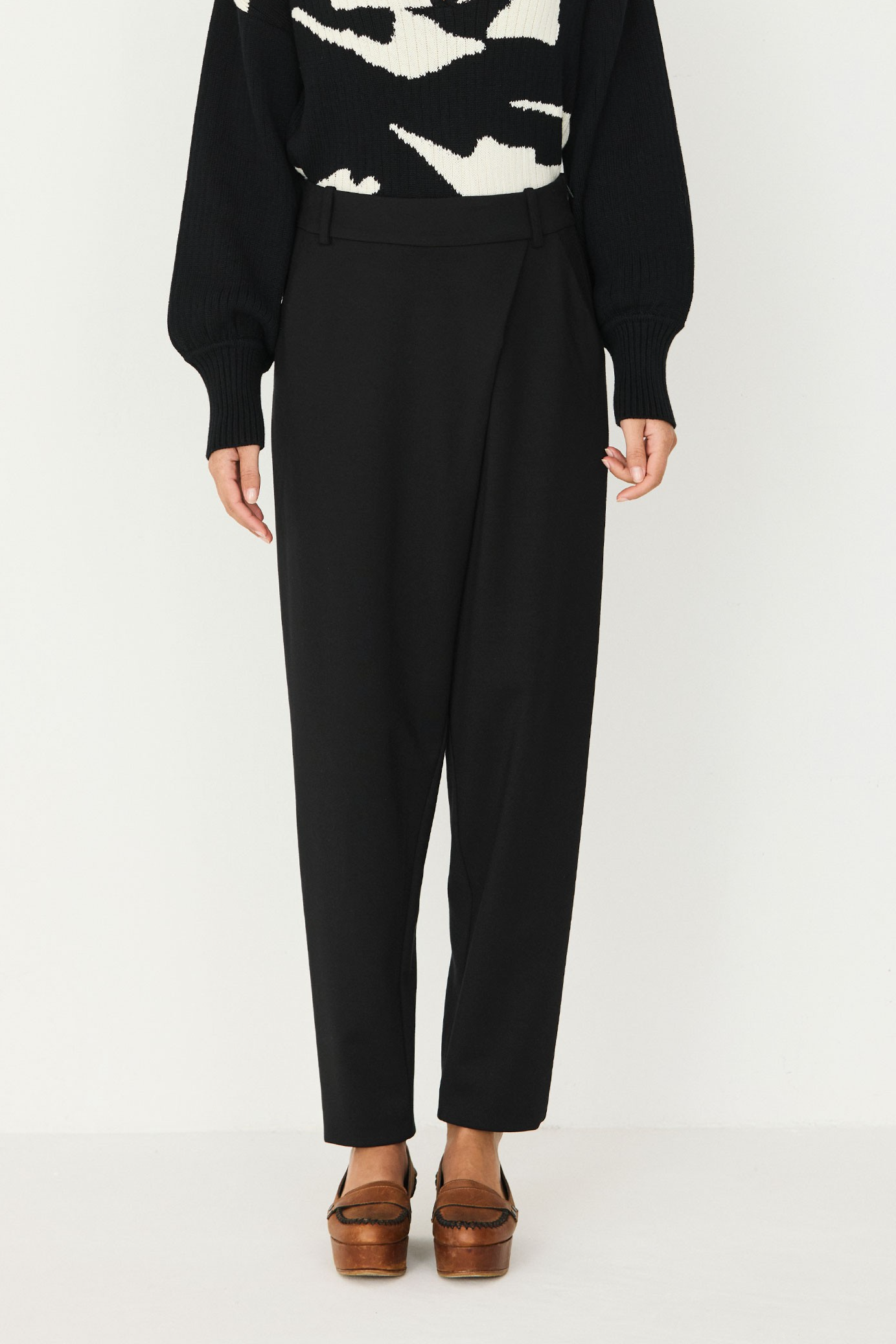 SKFK womens vegan Pants Carrot Ankle Length Ezama Black