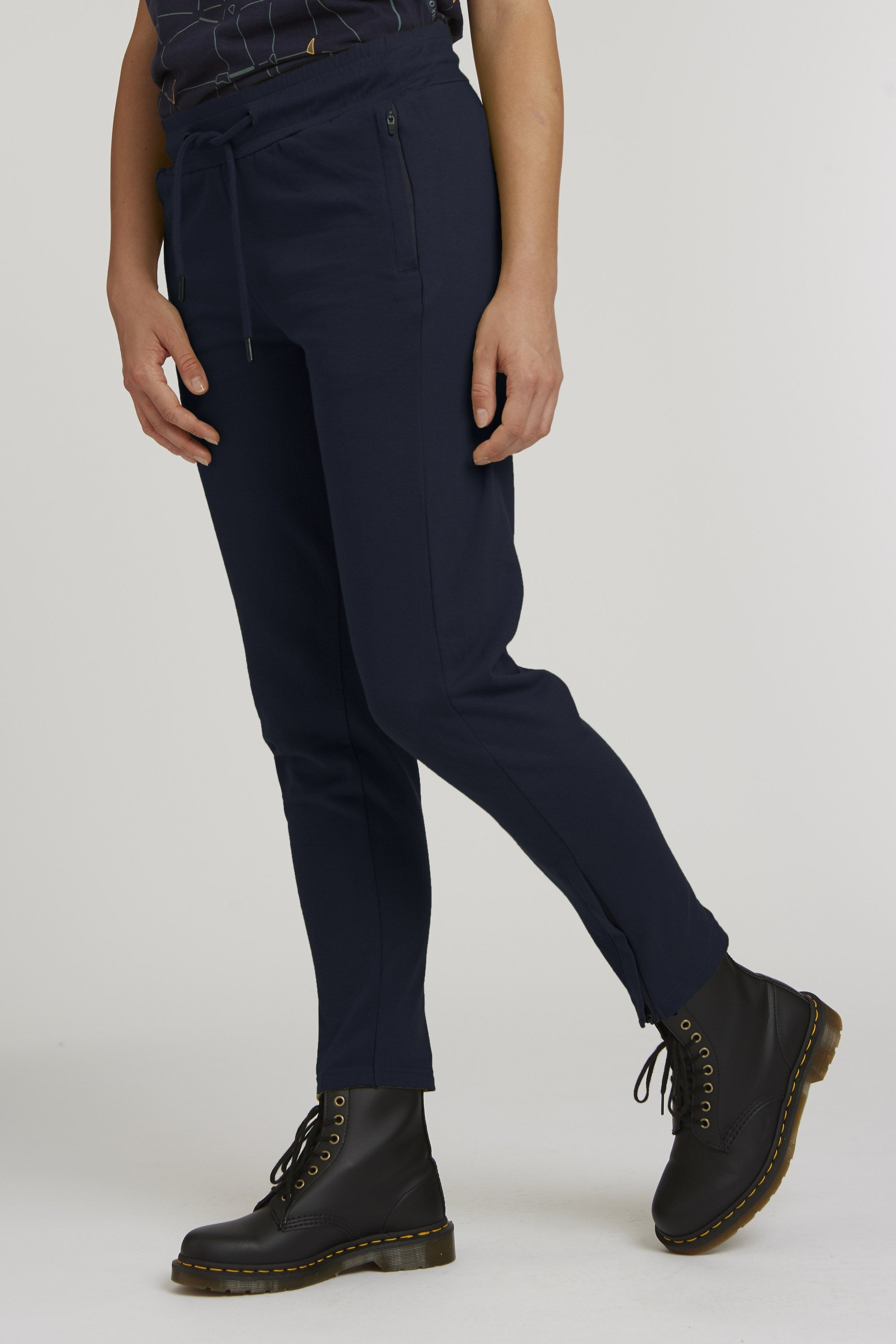 ThokkThokk womens vegan Pants Jogging Zip Dark Navy
