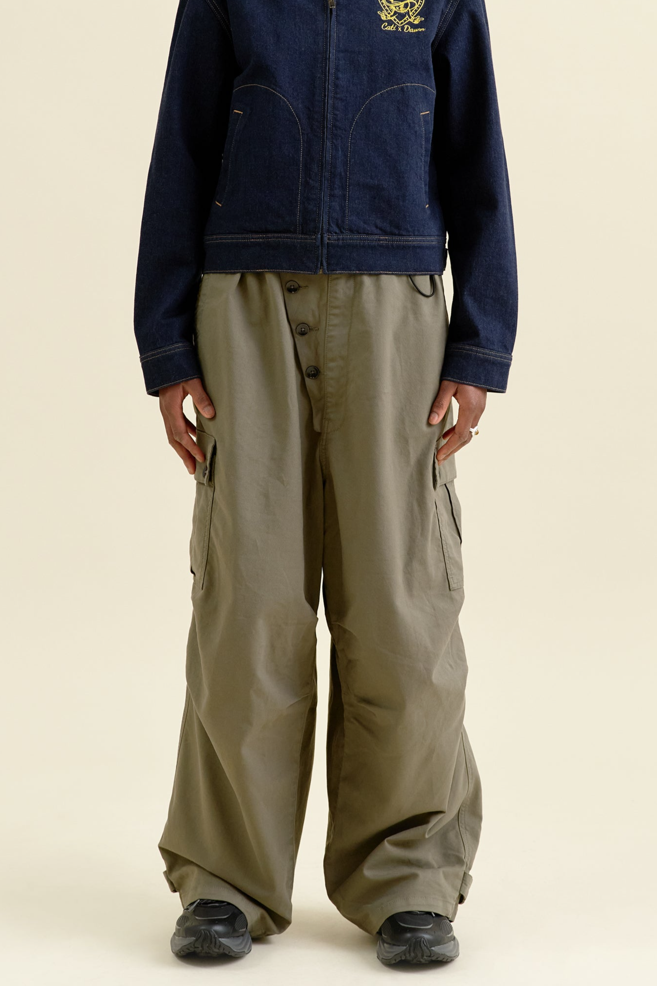 DAWN Damen vegan Hose May May Baggy Cargo Moosgr&Atilde;&frac14;n