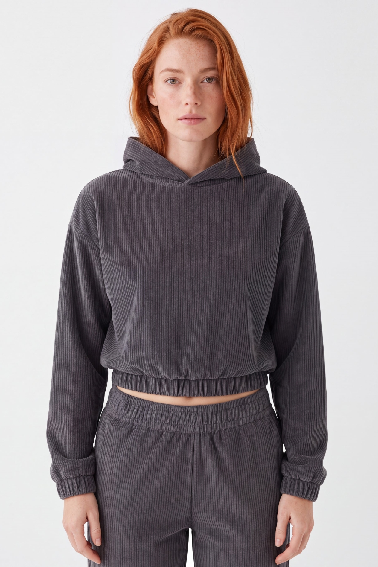 ORGANICATION Damen vegan Kurzer Hoodie Aus Cord In Shadow Grey