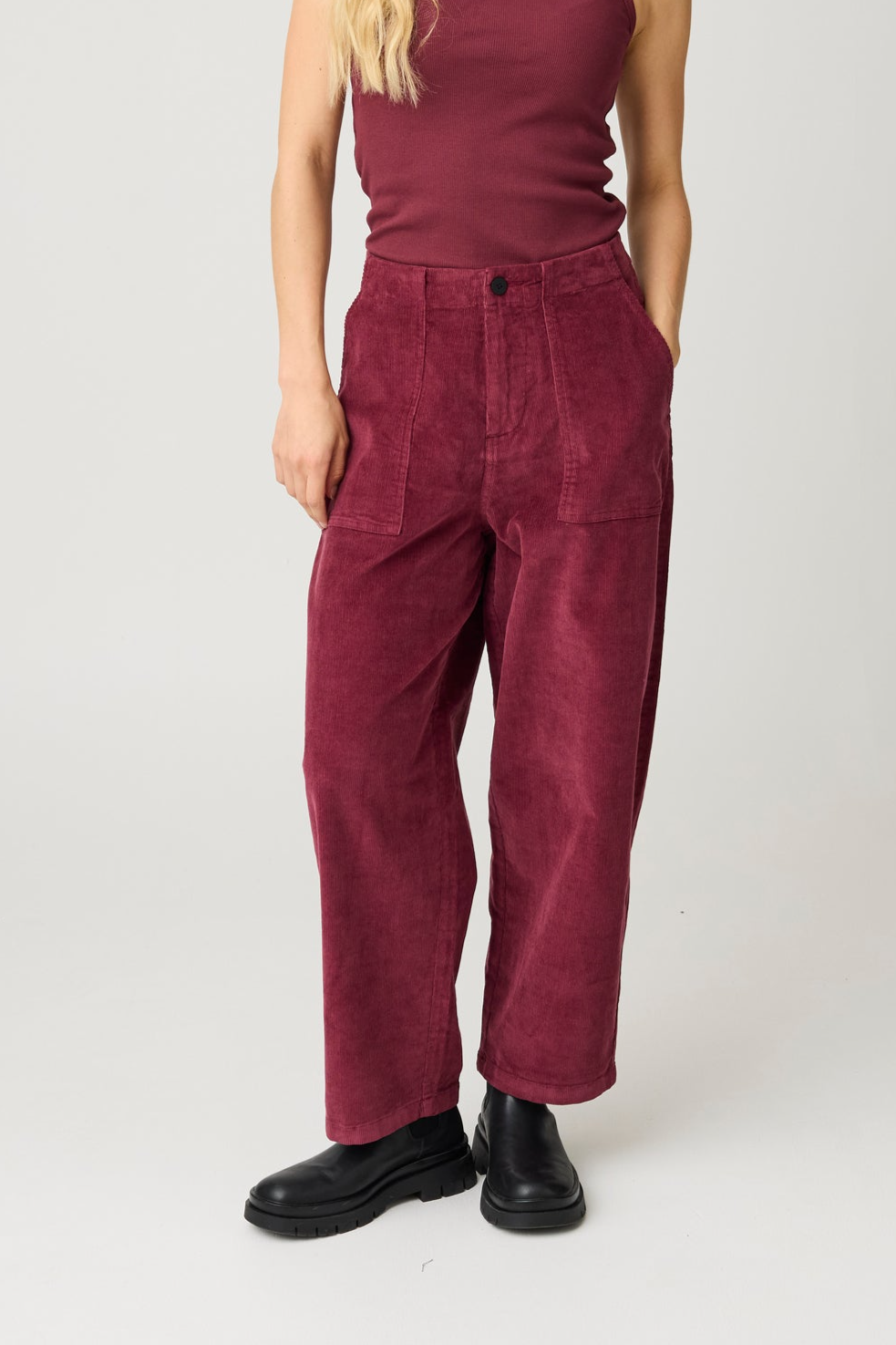 KnowledgeCotton Apparel Damen vegan Hose Bloom Barrel Cord Burgund