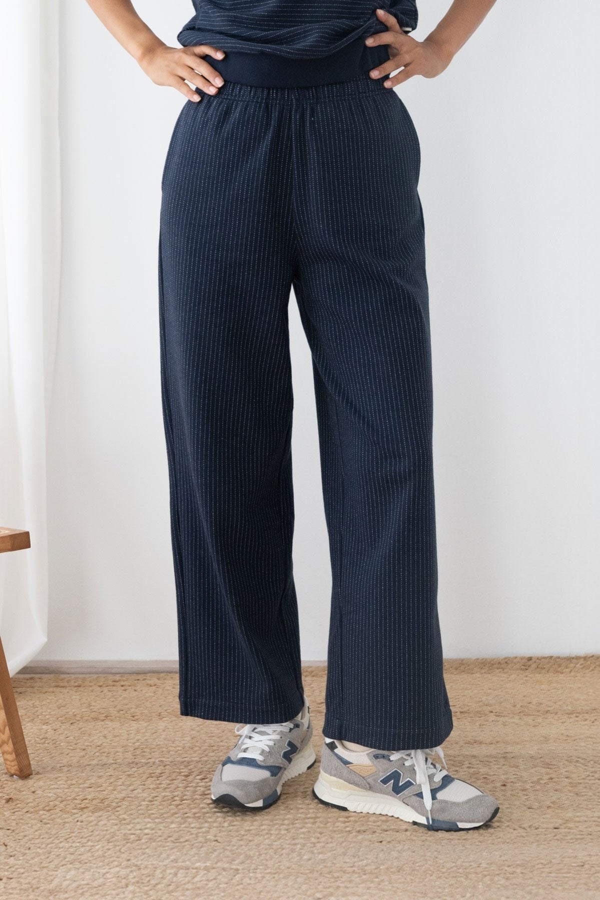 TWOTHIRDS Damen vegan Hose Maipo Navy Nadelstreifen