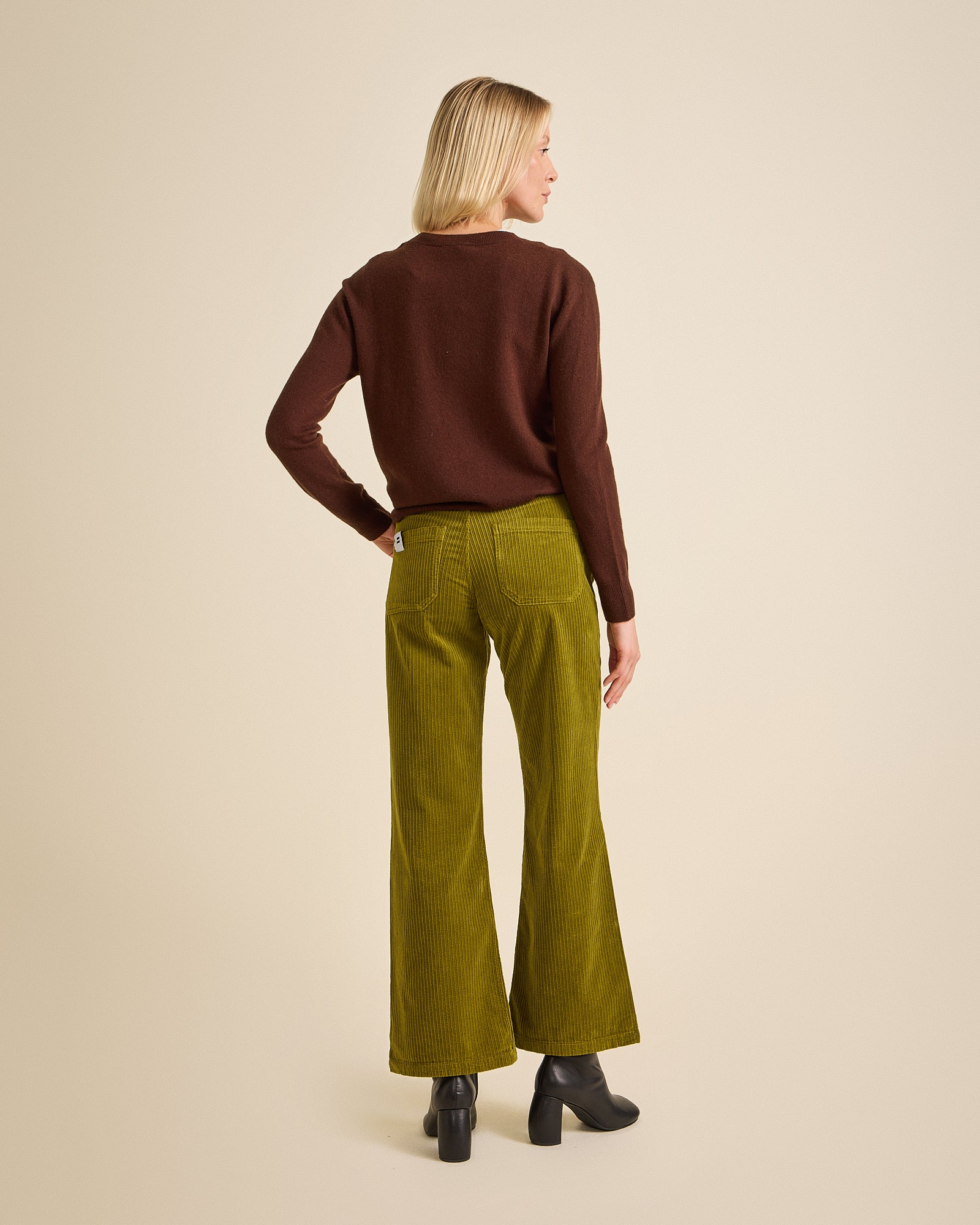 Côtelé womens vegan Flare Pants Pickle Green