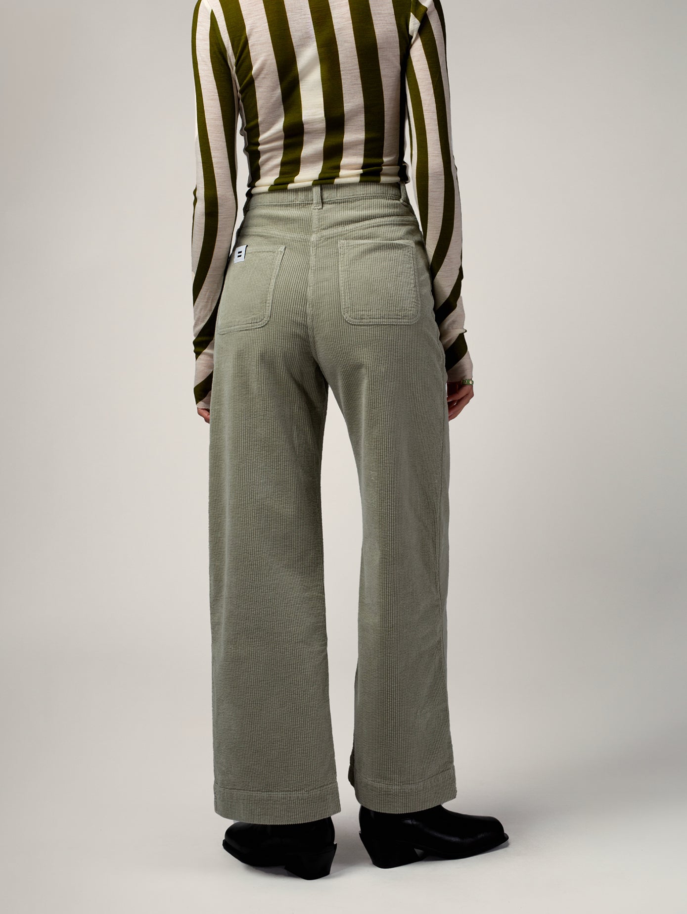 Côtelé womens vegan Pants Jane Sage Green