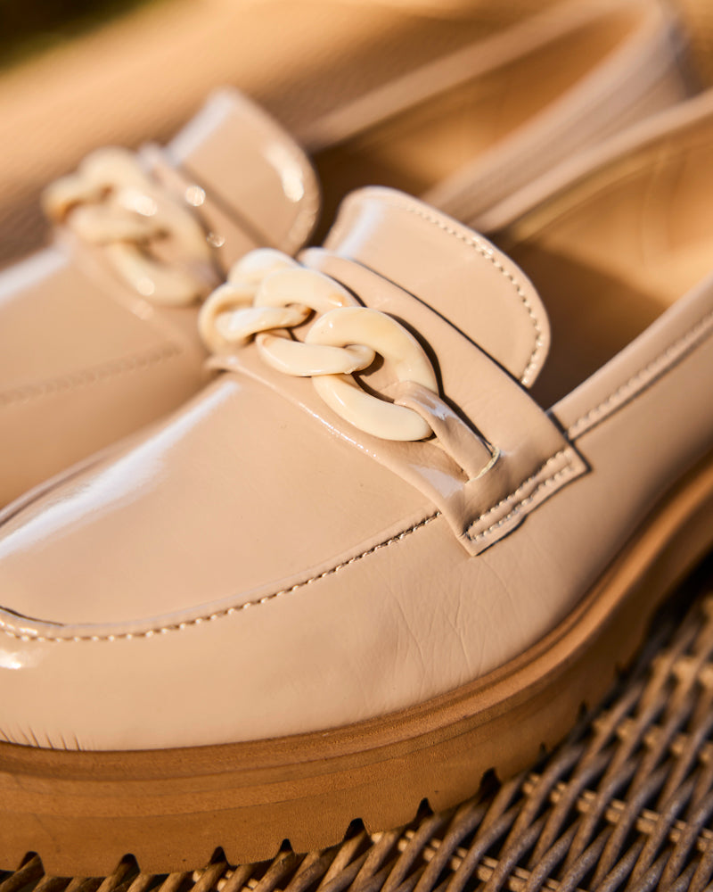 Minuit Sur Terre womens vegan Loafers Sherlock Dune Vernis Beige