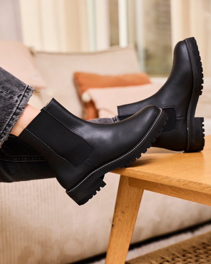 Minuit Sur Terre womens vegan Boots Fréquence Black