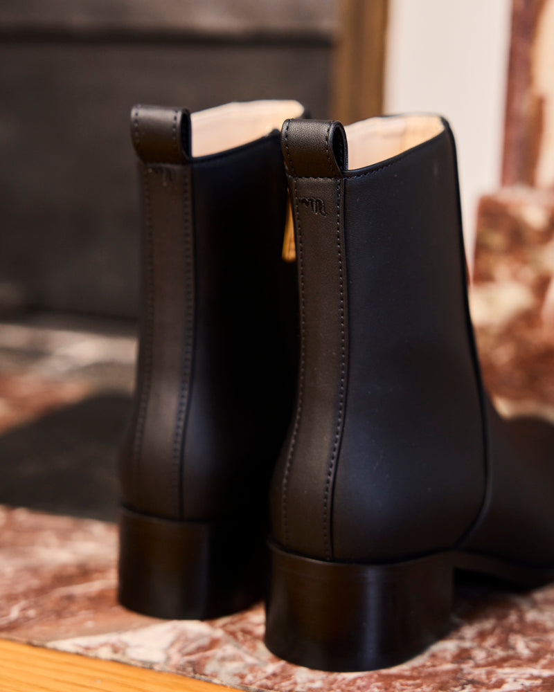 Minuit Sur Terre womens vegan Boots Grâce Black