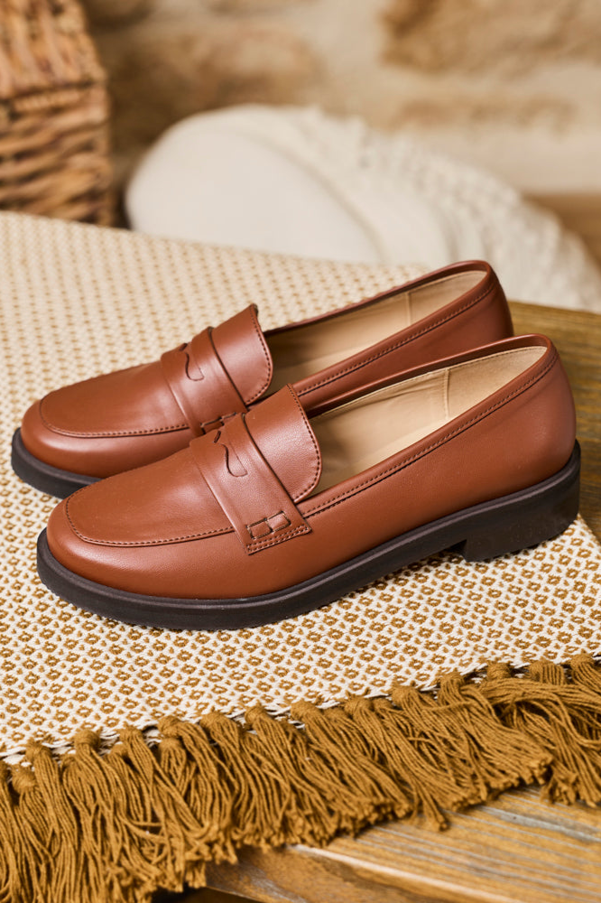 Minuit Sur Terre Damen vegan Loafer Accord In Kamelbraun