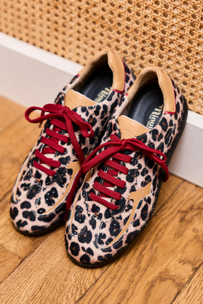 Minuit Sur Terre Damen vegan Sneaker Mit Rive-Leo Print