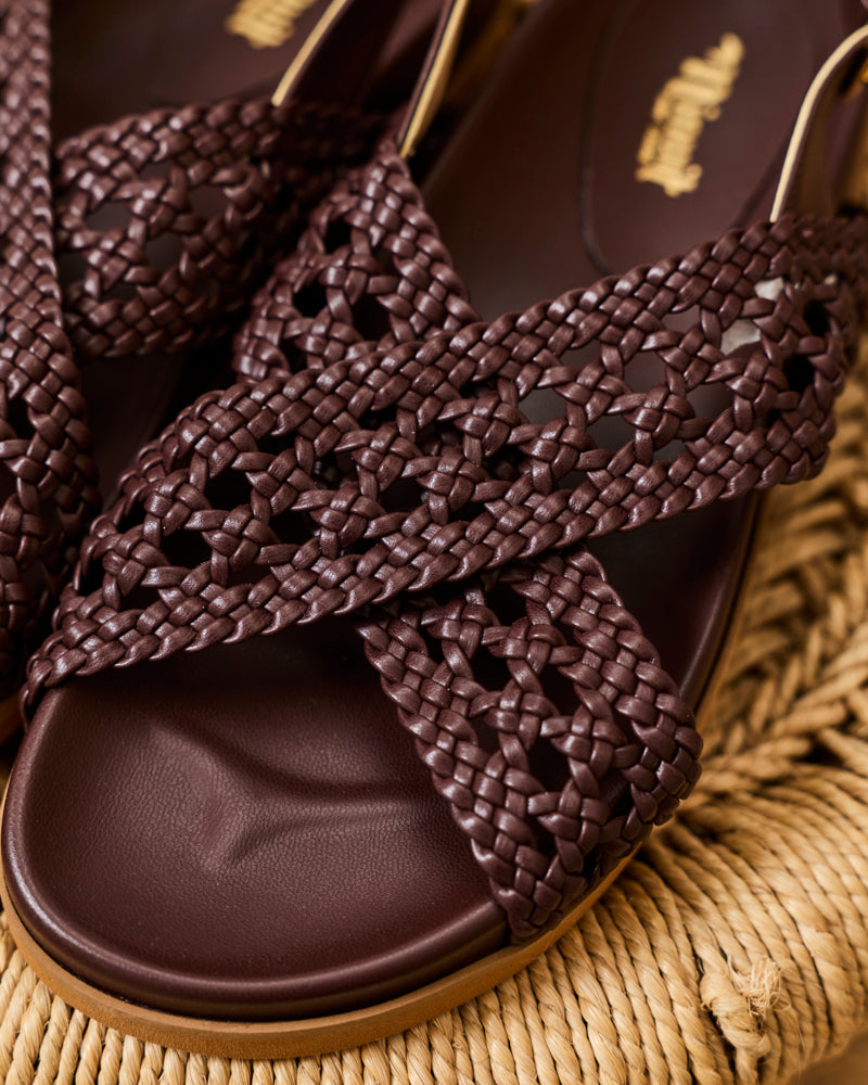 Minuit Sur Terre womens vegan Flat Sandals Belladone Chocolate Brown