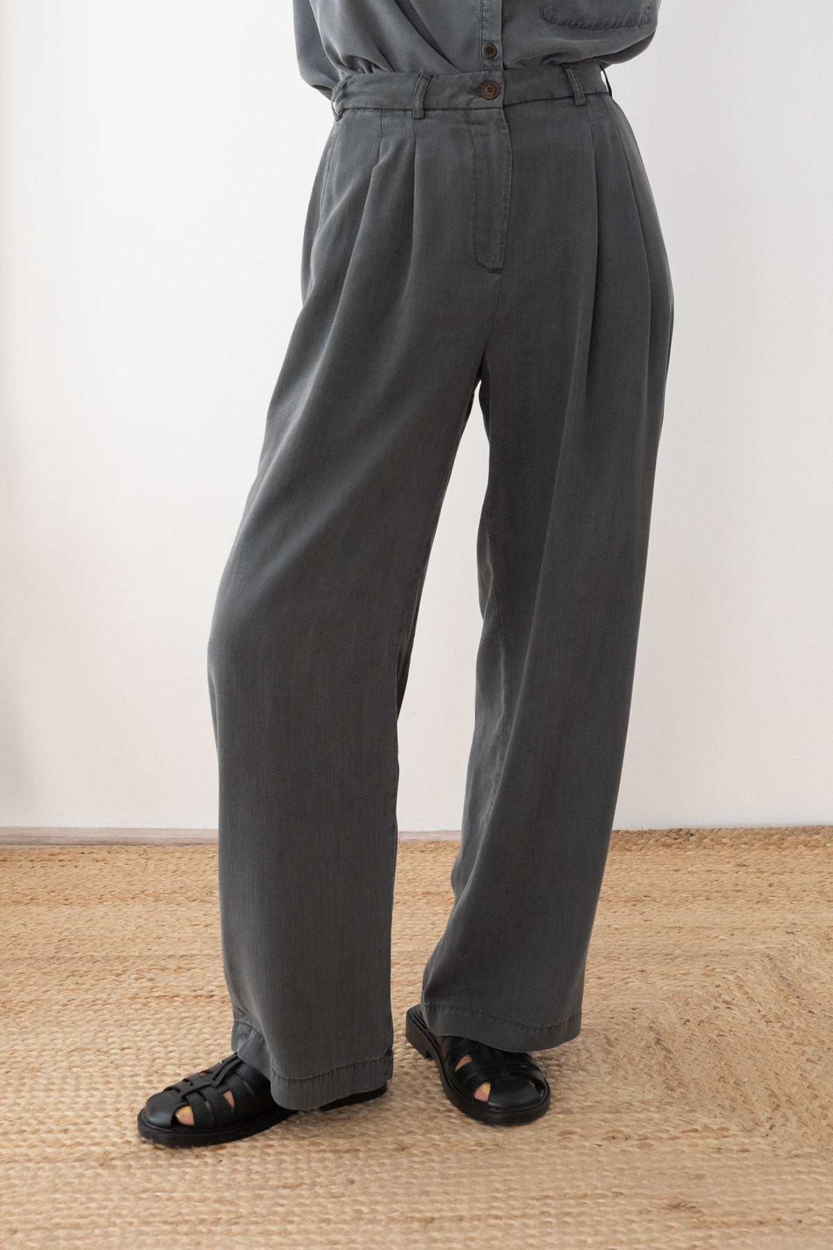TWOTHIRDS Damen vegan Hose Mesquida Dark Sand