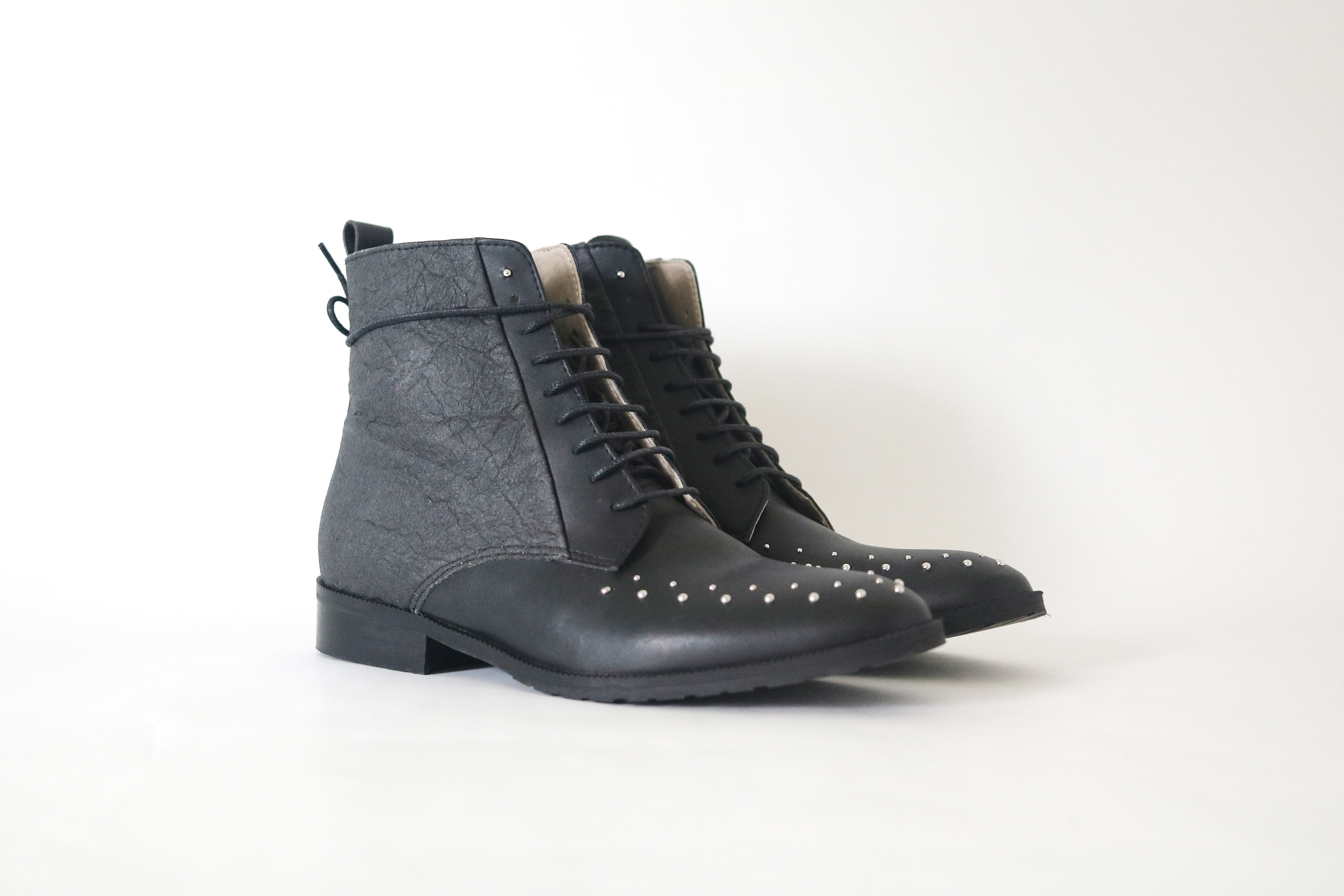 GURU mtp Tarentule Ankle Boots Black display picture 1