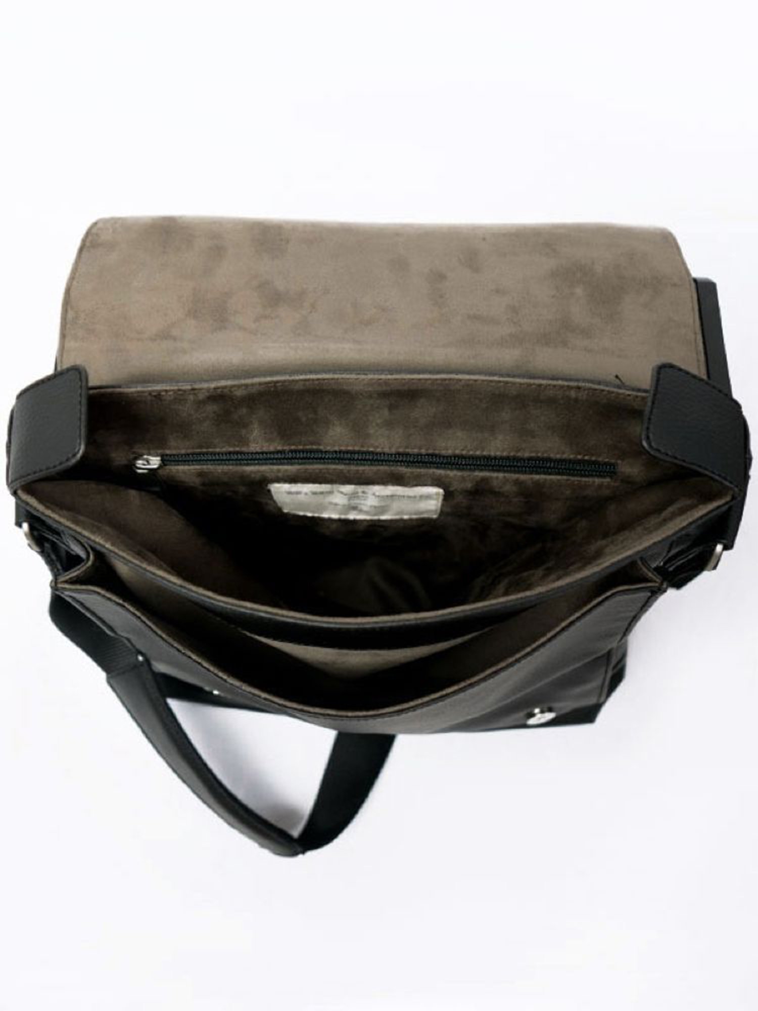 Will's Vegan Store Reporters Tas Zwart