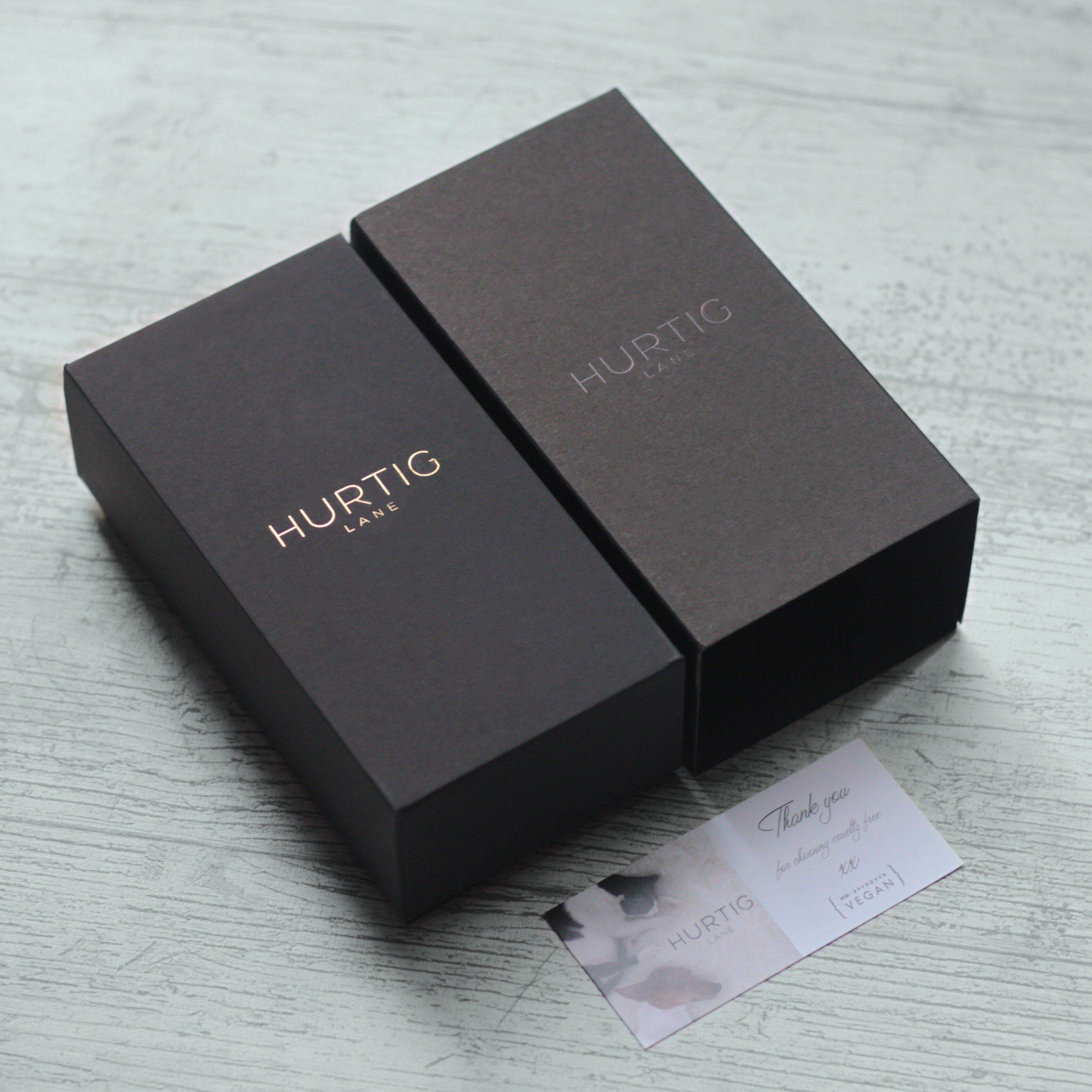 Hurtig Lane Hymnal Uhr Tweed All Black & Camel Brown