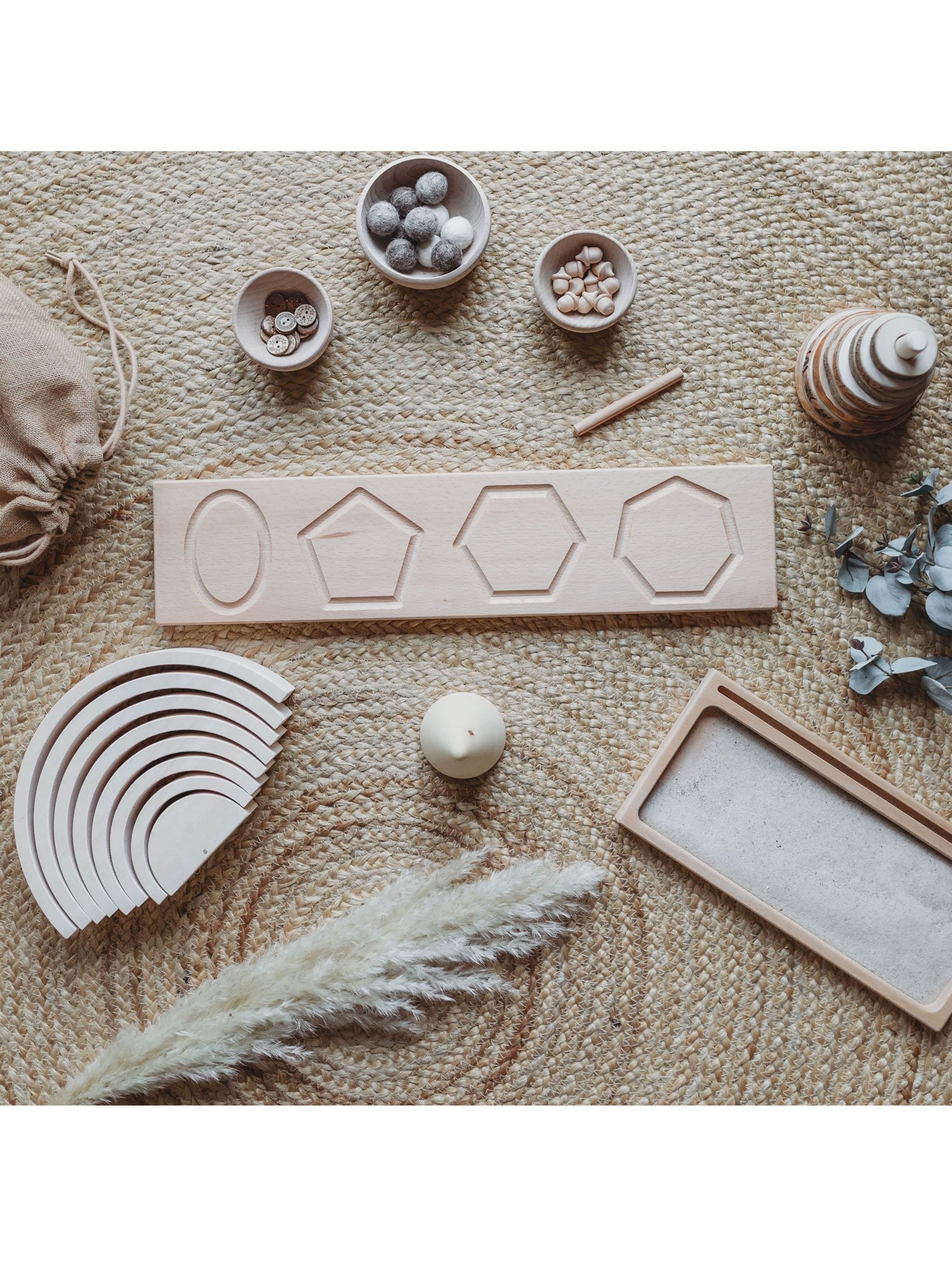 The Little Coach House Vormenbord Montessori Leermiddel