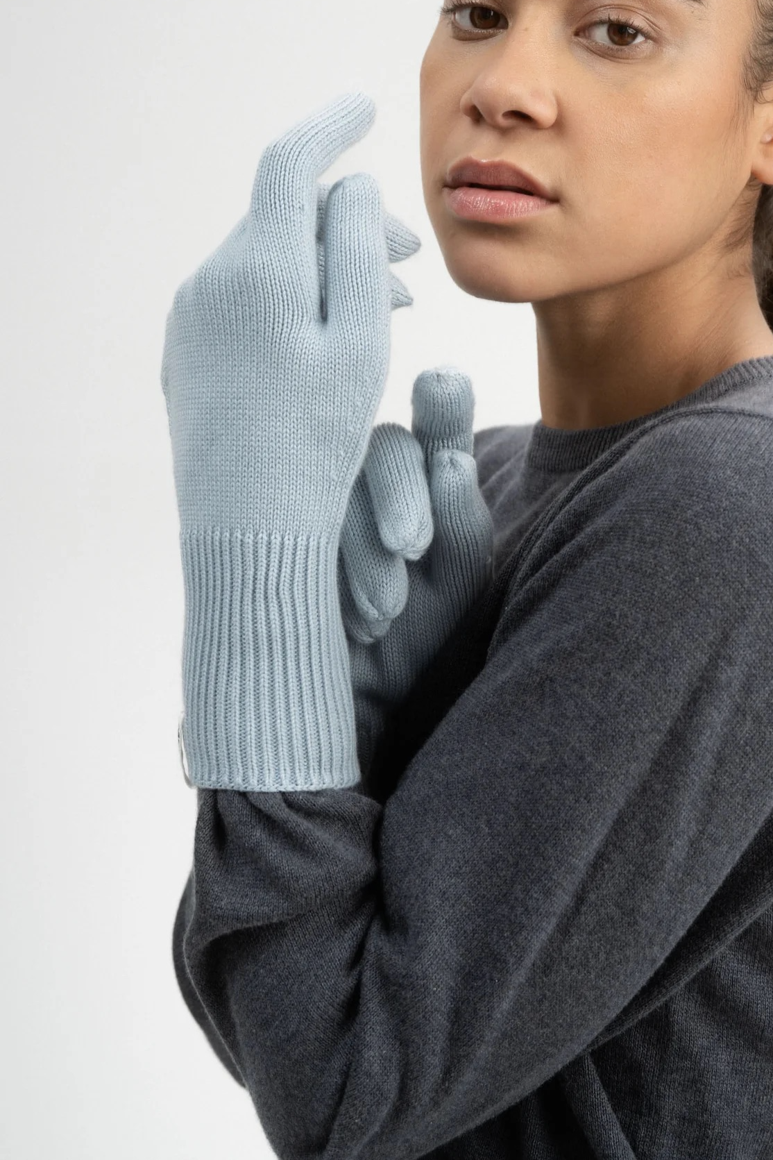 MELA men vegan Knitted Gloves Rishi Cloudy Blue