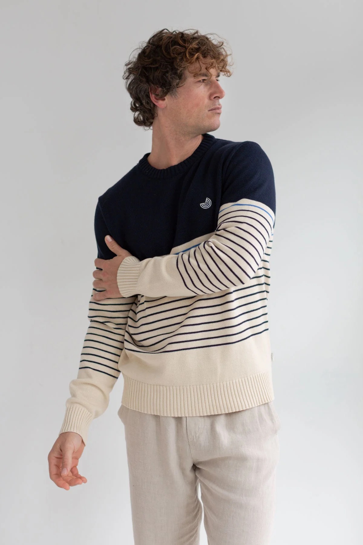 Image of TWOTHIRDS mannen vegan Trui Ramla Met Natuurlijke En Marineblauwe Strepen