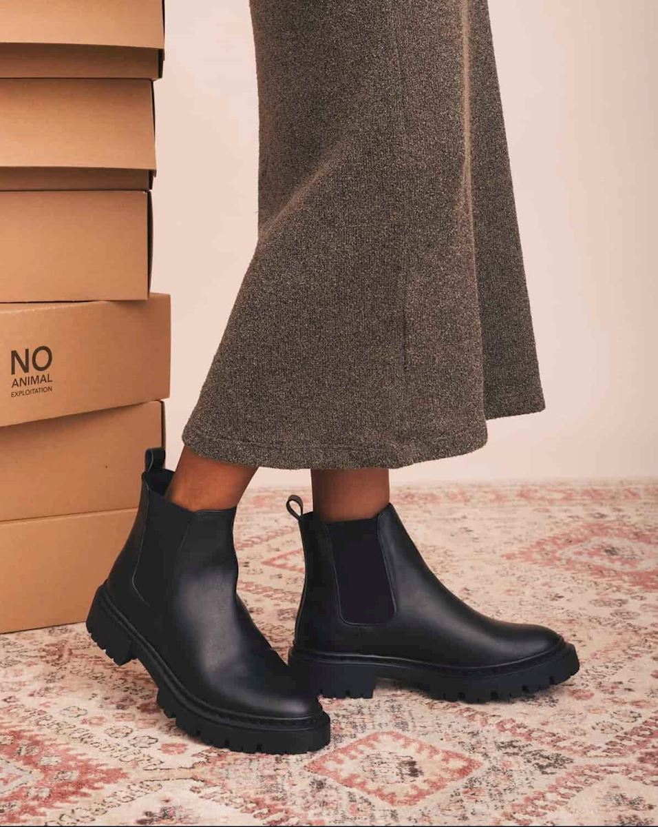 NAE vegan boots