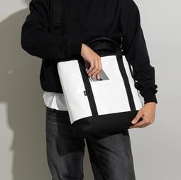 UNBEGUN Tote Bag White