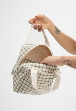 MELA Bag Organizer Medium Jasmeet Greige/Green Grid Print