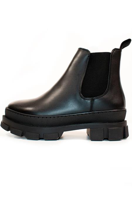 Luxe Track Sole Chelsea Boots Black