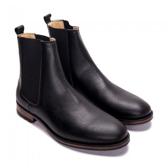 Chelsea Boots Basti Black from Shop Like You Give a Damn