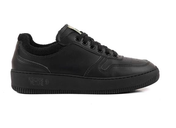 Sneakers Athena Zwart via Shop Like You Give a Damn