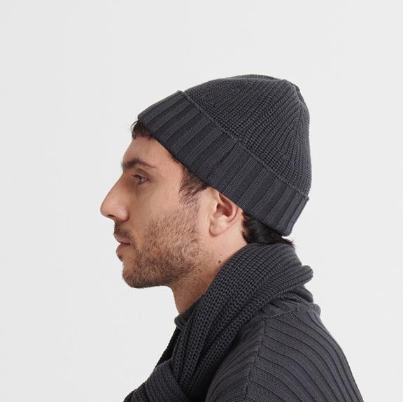 Knitted Hat Mora Night's Blue 1