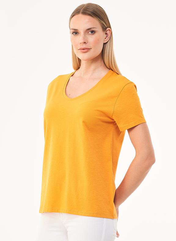 T-Shirt V Hals Mango from Shop Like You Give a Damn