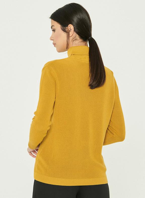 Turtleneck Sweater Dark Yellow 4
