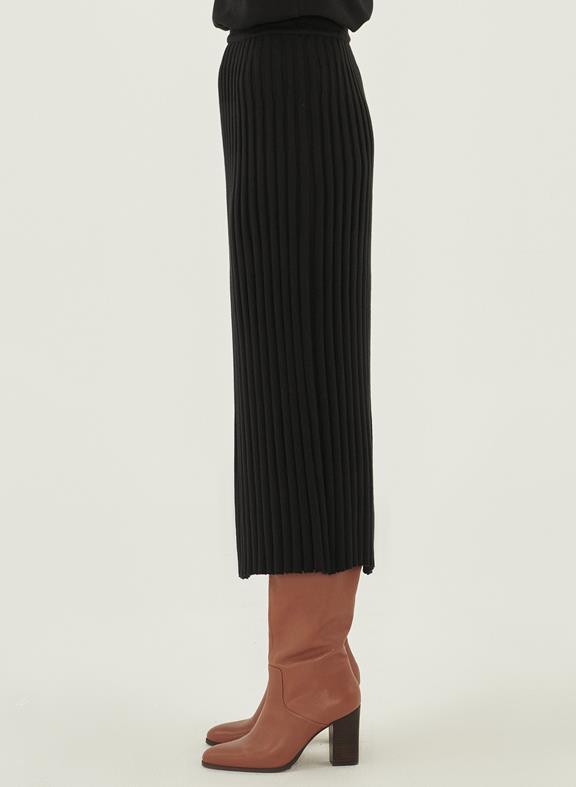 Knitted Maxi Skirt Black 3