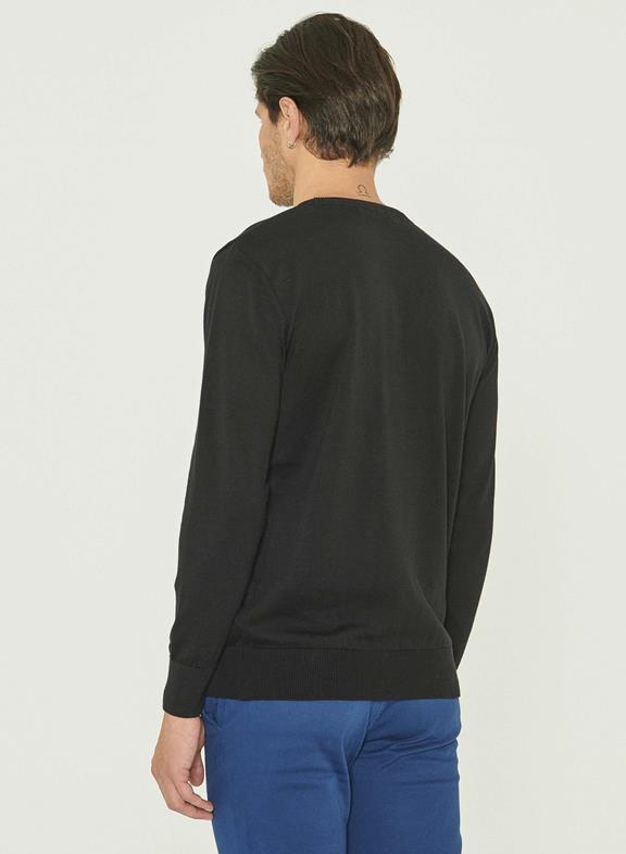 Sweater Black 8