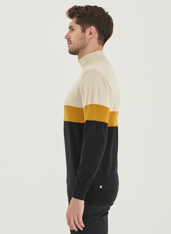 Sweater Ecru Black 3