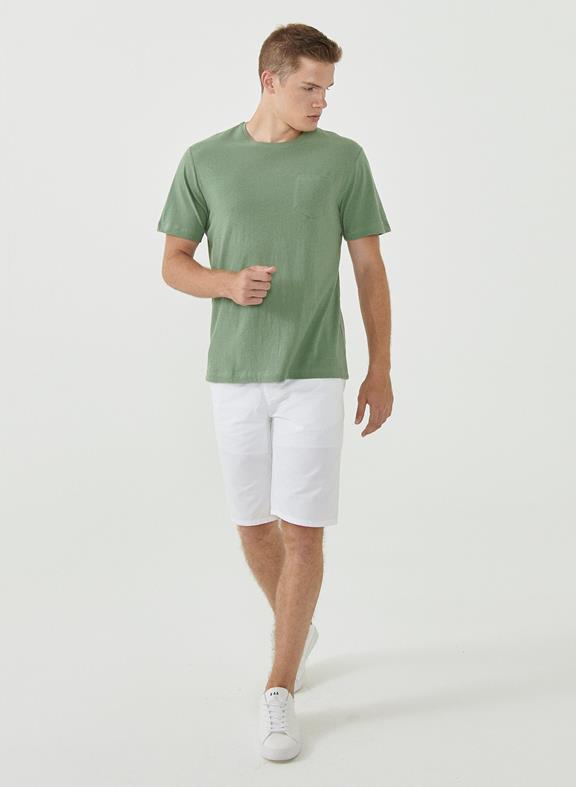 T-Shirt With Chest Pocket Green 2