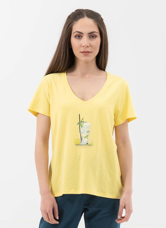 T-Shirt V Hals Geel via Shop Like You Give a Damn